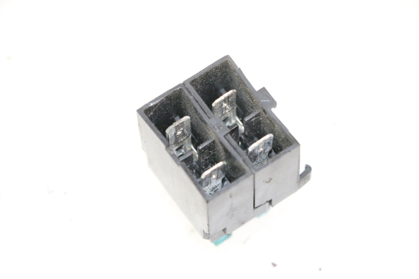 photo de FUSE BOX YAMAHA YP MAJESTY 125 (2002 - 2006)