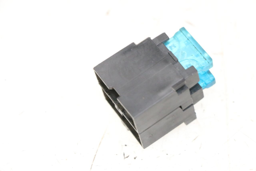 photo de FUSE BOX YAMAHA YP MAJESTY 125 (2002 - 2006)