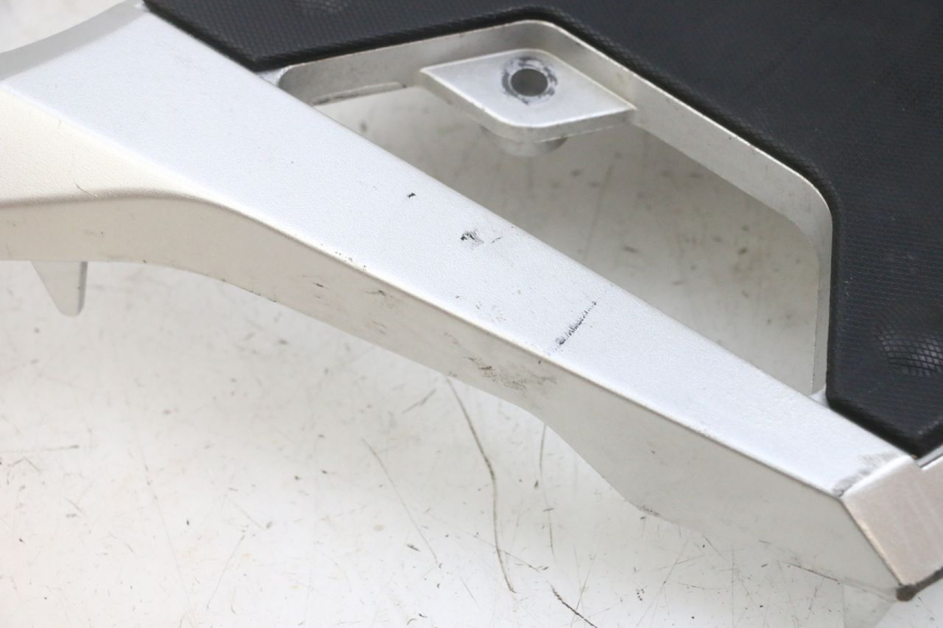 photo de LUGGAGE RACK SUZUKI DL V STROM 1000 (2002 - 2007) - Alternative perspective