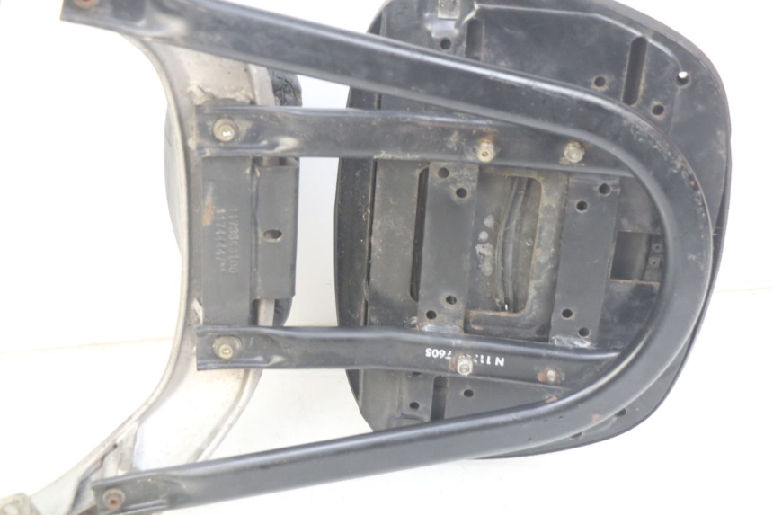 photo de LUGGAGE RACK PEUGEOT ELYSEO 125 (1999 - 2004)