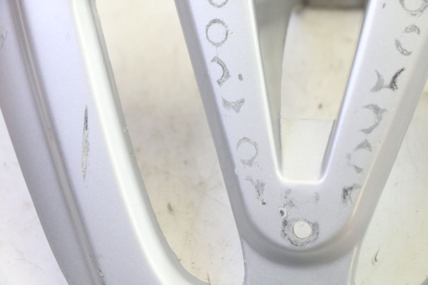 photo de LUGGAGE RACK SYM FIDDLE 3 III 125 (2014 - 2020) - Technical close-up