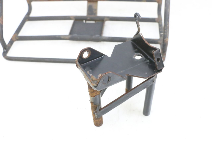 photo de LUGGAGE RACK PEUGEOT LUDIX 50 (2008 - 2017) - Fixing points details