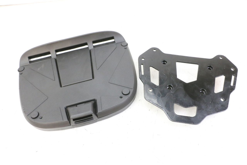 photo de LUGGAGE RACK PIAGGIO MP3 500 (2014 - 2016)