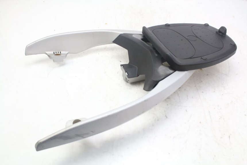 photo de LUGGAGE RACK PEUGEOT GEOPOLIS RS 125 (2007 - 2009)