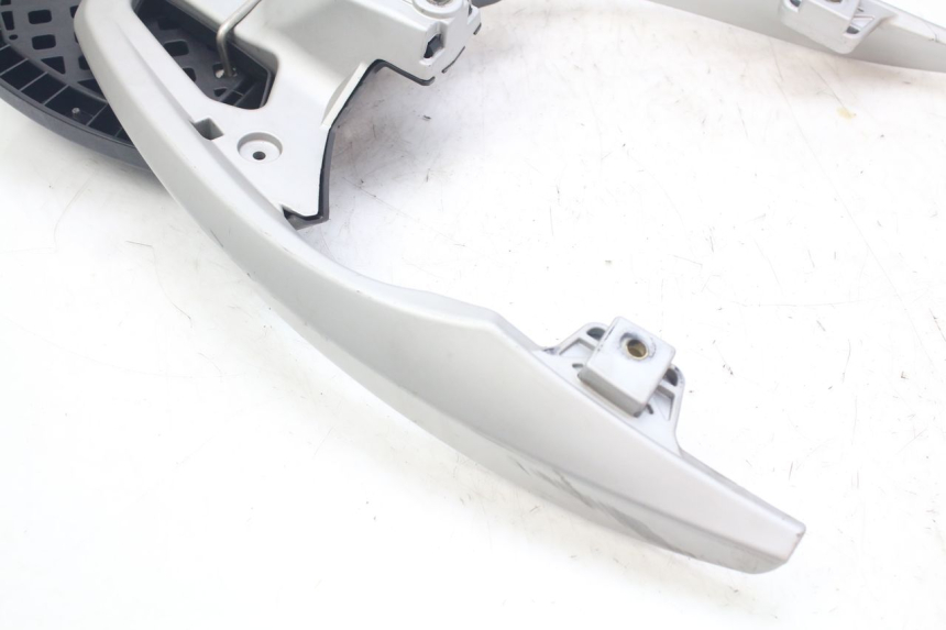 photo de LUGGAGE RACK PEUGEOT GEOPOLIS RS 125 (2007 - 2009)