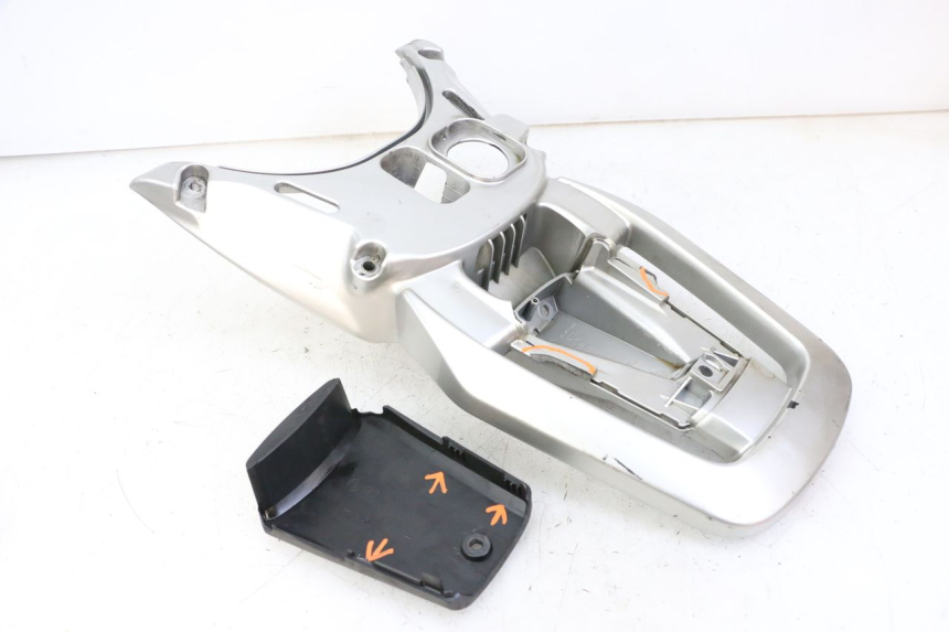 photo de LUGGAGE RACK PIAGGIO VESPA GRANTURISMO 200 (2004 - 2005)