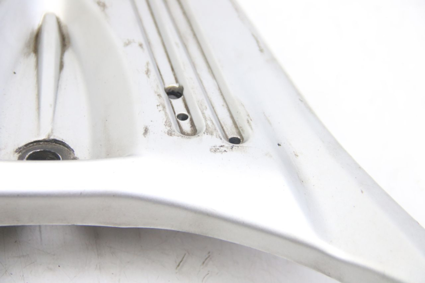 photo de LUGGAGE RACK SUZUKI SIXTEEN 125 (2008 - 2010)