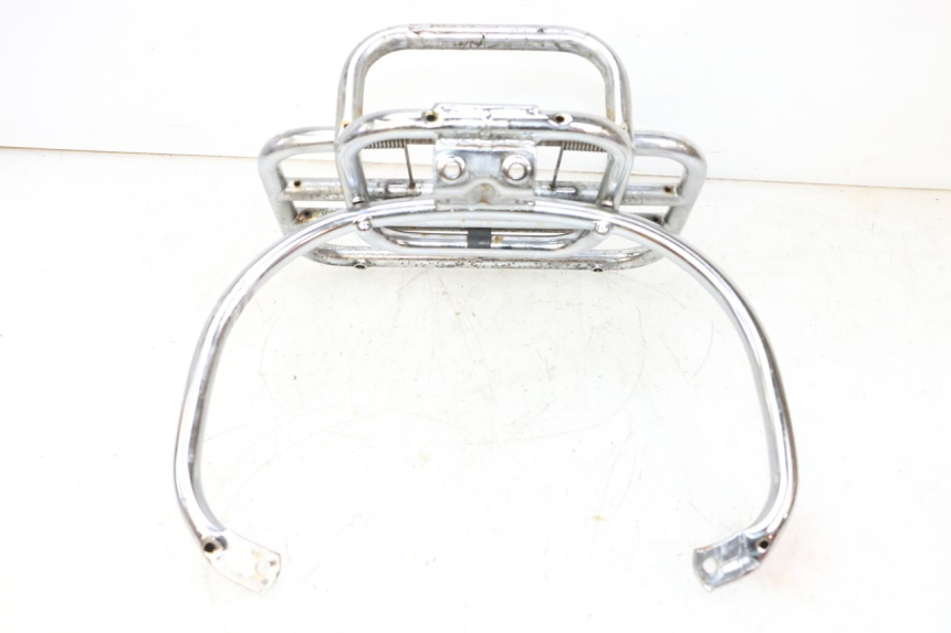 photo de LUGGAGE RACK PIAGGIO VESPA GTS SUPER IE 125 (2009 - 2016) - Fixing points details