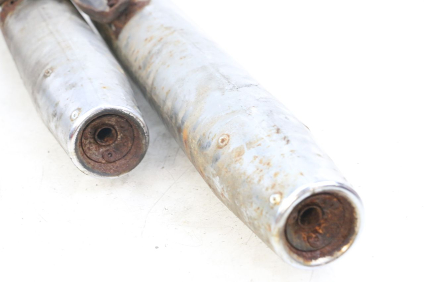 photo de Exhaust pipe HYOSUNG GV AQUILA 125 (2000 - 2004) - Zoom on usage condition