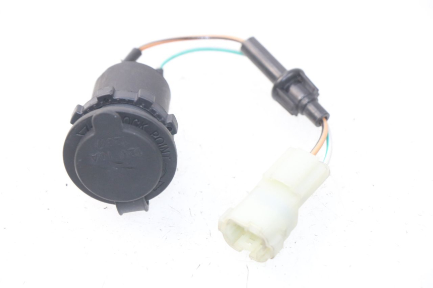 photo de CIGARETTE LIGHTER SOCKET KYMCO DINK STREET 125 (2009 - 2014)