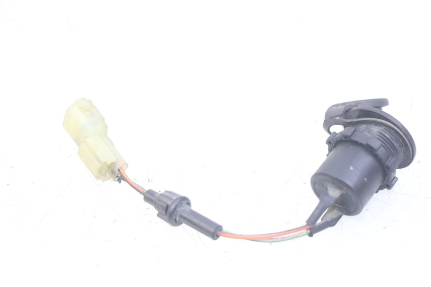 photo de CIGARETTE LIGHTER SOCKET KYMCO DINK STREET 125 (2009 - 2014)