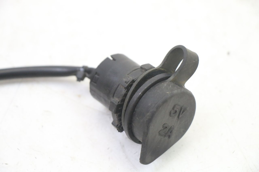 photo de CIGARETTE LIGHTER SOCKET SYM FIDDLE 3 III 125 (2014 - 2020)