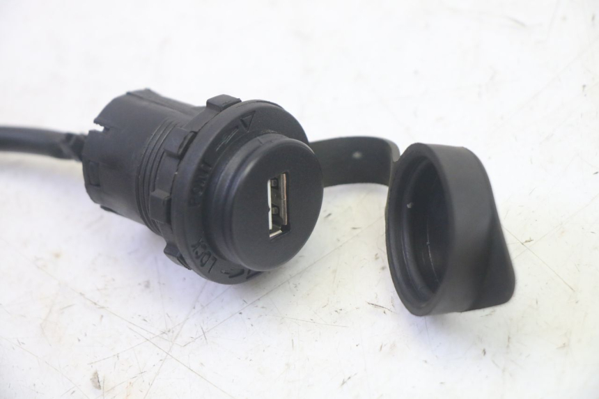 photo de CIGARETTE LIGHTER SOCKET SYM FIDDLE 3 III 125 (2014 - 2020) - Component detail