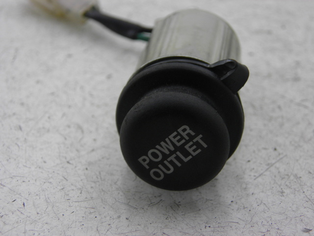 photo de CIGAR LIGHTER SOCKET HONDA FES PANTHEON 125 (2003 - 2007)