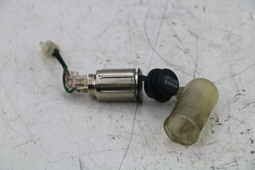 photo de CIGAR LIGHTER SOCKET HONDA FES S-WING SWING ABS 125 (2007 - 2015)