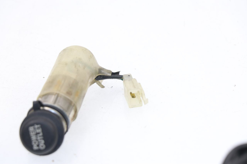 photo de CIGAR LIGHTER SOCKET HONDA FES S-WING SWING ABS 125 (2007 - 2015)