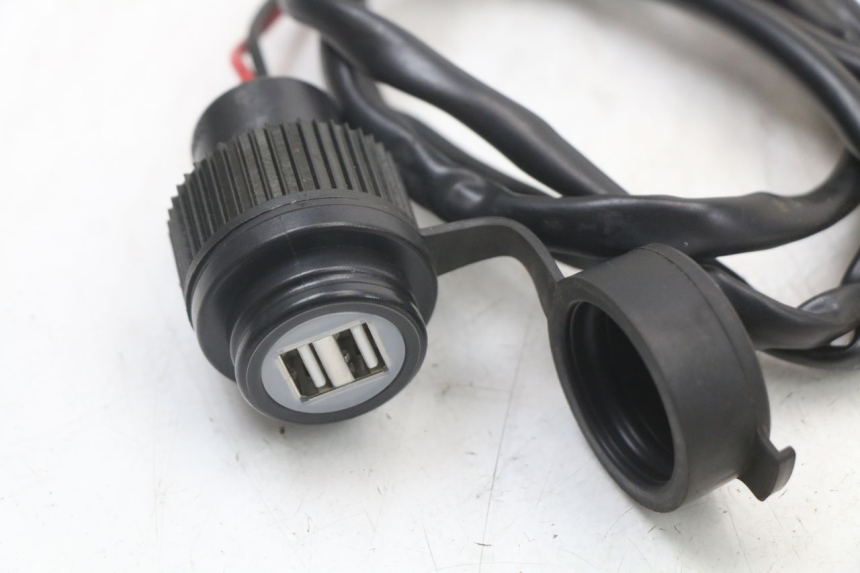 photo de CIGARETTE LIGHTER SOCKET HONDA NTV DEAUVILLE 650 (1998 - 2001)