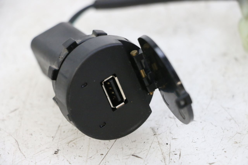 photo de CIGAR LIGHTER SOCKET SYM JOYMAX 125 (2010 - 2017)