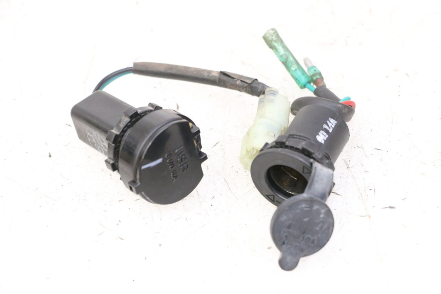 photo de CIGAR LIGHTER SOCKET SYM JOYMAX 125 (2010 - 2017)