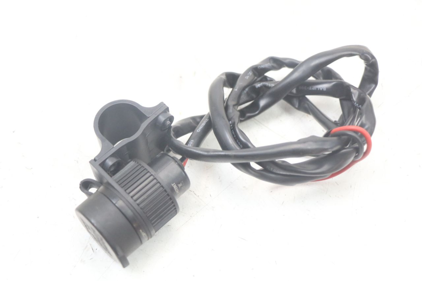 photo de CIGARETTE LIGHTER SOCKET KAWASAKI VERSYS ABS 650 (2015 - 2018)