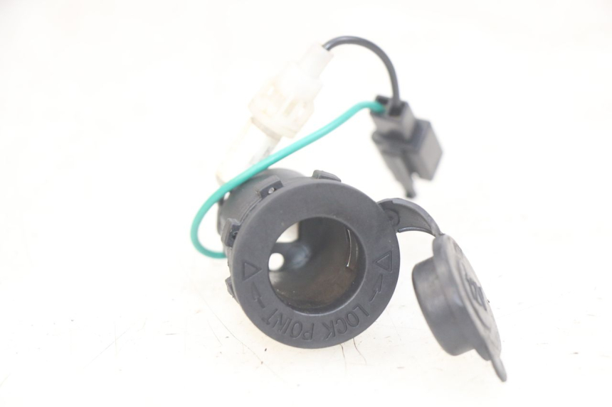 photo de CIGARETTE LIGHTER SOCKET KYMCO AGILITY 16+ 4T 50 (2018 - 2023)