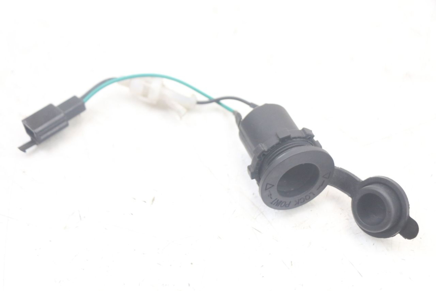 photo de CIGARETTE LIGHTER SOCKET KYMCO LIKE 125 (2009 - 2016)