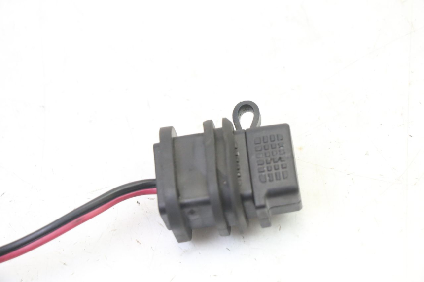 photo de CIGAR LIGHTER SOCKET PIAGGIO MP3 HPE 310 (2024 - 2025)
