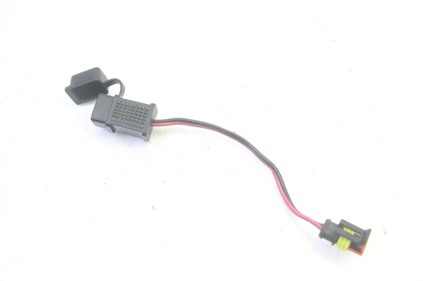 photo de CIGAR LIGHTER SOCKET PIAGGIO MP3 HPE 350 (2018 - 2020) - Alternative perspective