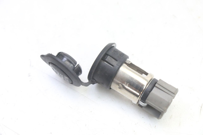 photo de Cigarette lighter socket PIAGGIO MP3 500 (2011 - 2015)
