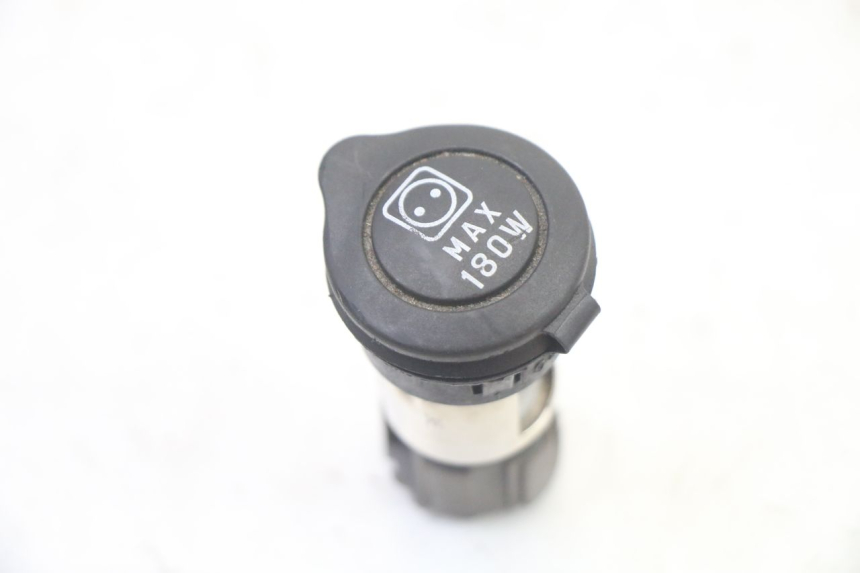 photo de Cigarette lighter socket PIAGGIO MP3 500 (2011 - 2015)