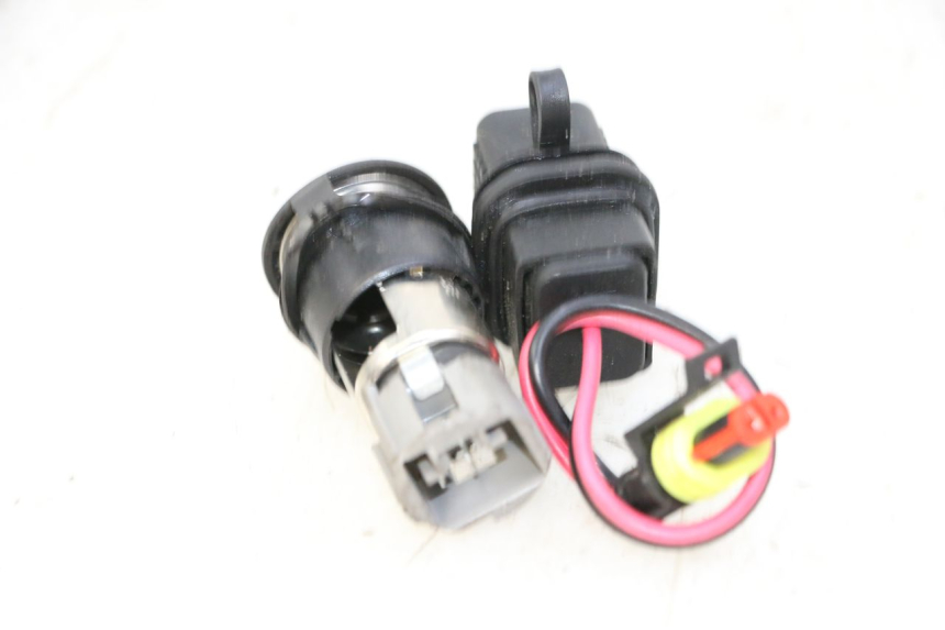 photo de CIGAR LIGHTER SOCKET PIAGGIO MP3 500 (2014 - 2016)