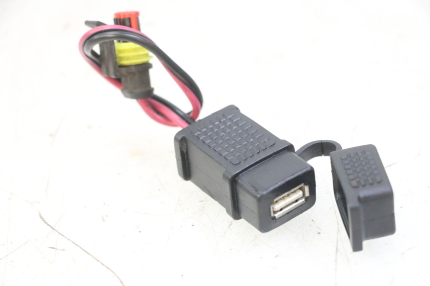 photo de CIGARETTE LIGHTER SOCKET PIAGGIO NEW TYPHOON 50 (2018 - 2021)