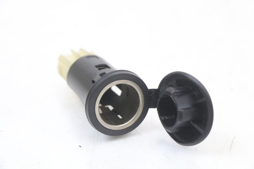 photo de CIGAR LIGHTER SOCKET PEUGEOT GEOPOLIS RS 125 (2007 - 2009)