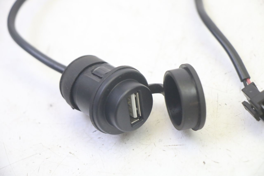 photo de CIGAR LIGHTER SOCKET EFUN PUSA 1 - Component detail