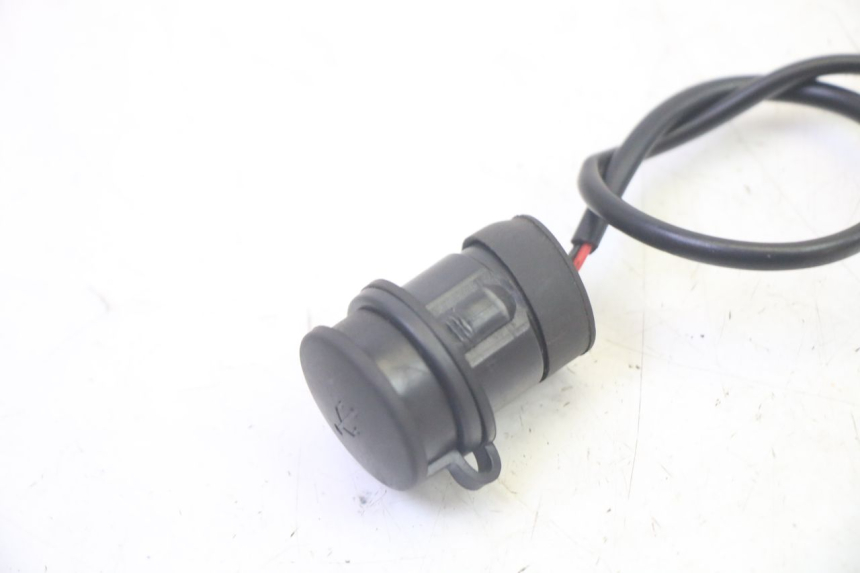 photo de CIGAR LIGHTER SOCKET EFUN PUSA 1 - Alternative perspective