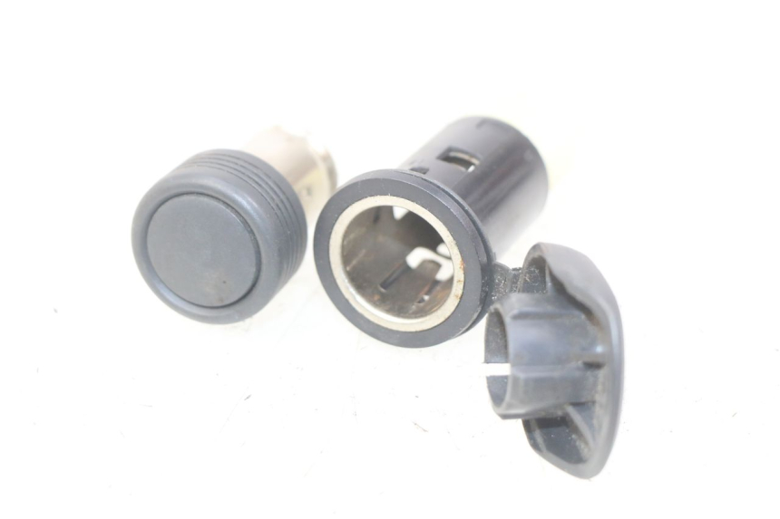 photo de CIGAR LIGHTER SOCKET RENAULT TWIZY 45 (2012 - 2019)