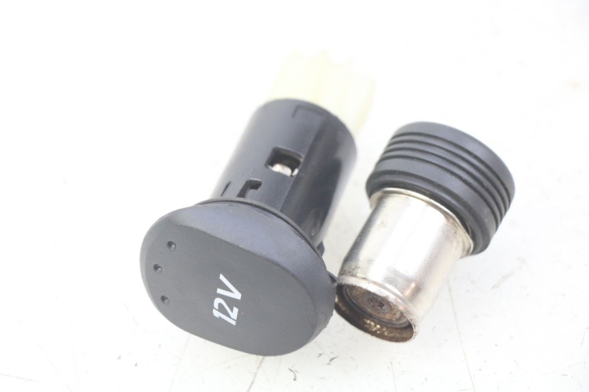 photo de CIGAR LIGHTER SOCKET RENAULT TWIZY 45 (2012 - 2019)