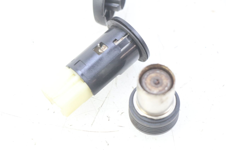 photo de CIGAR LIGHTER SOCKET RENAULT TWIZY 45 (2012 - 2019)