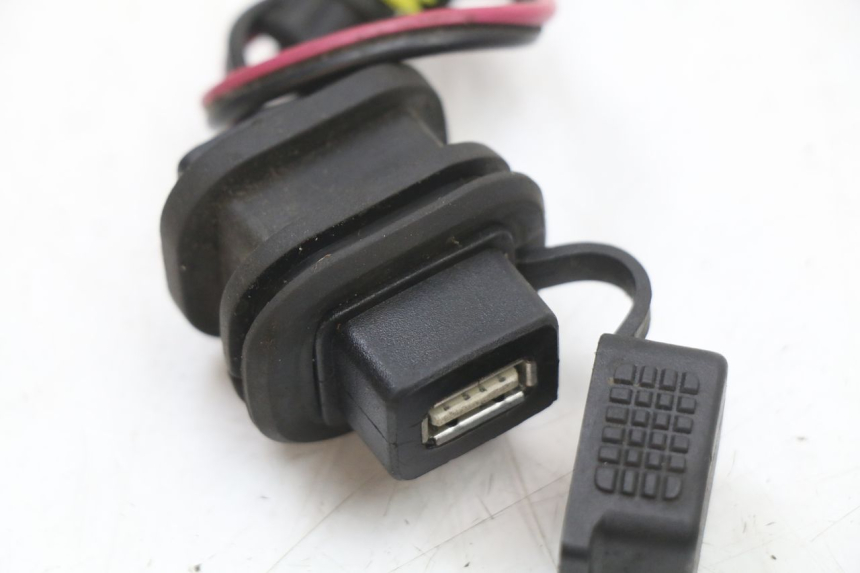 photo de CIGAR LIGHTER SOCKET APRILIA SR 2T 50 (2018 - 2022)