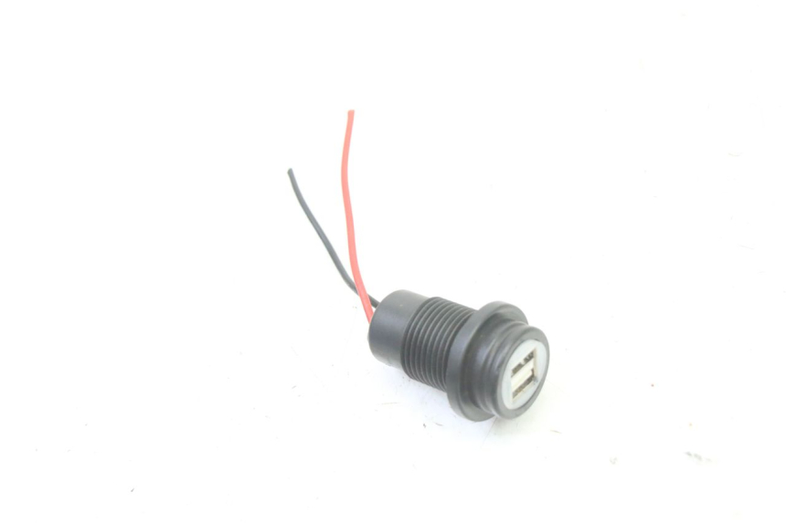 photo de CIGAR LIGHTER SOCKET HONDA ST PAN EUROPEAN 1300 (2002 - 2013)