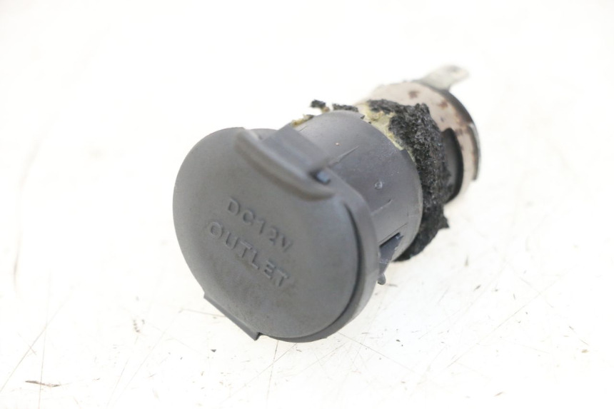 photo de CIGAR LIGHTER SOCKET SUZUKI BURGMAN 125 (2018 - 2021)