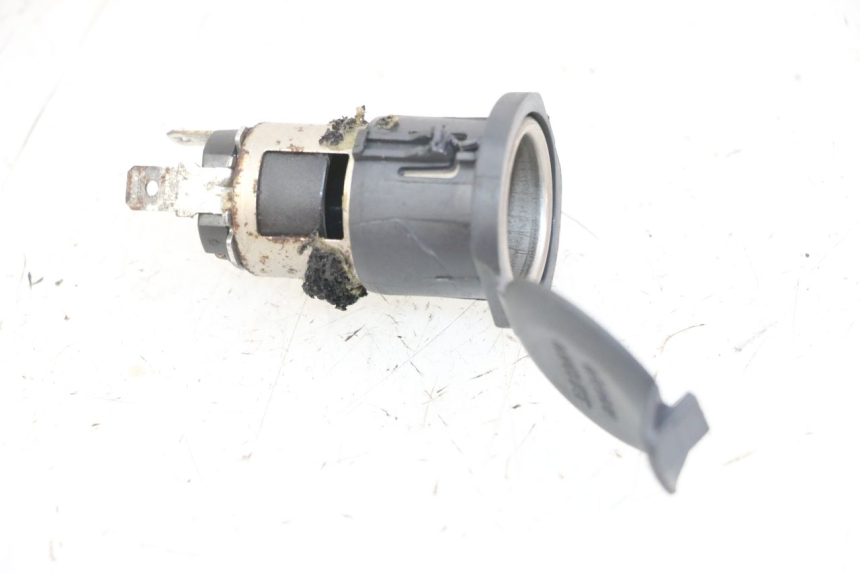 photo de CIGAR LIGHTER SOCKET SUZUKI BURGMAN 125 (2018 - 2021)