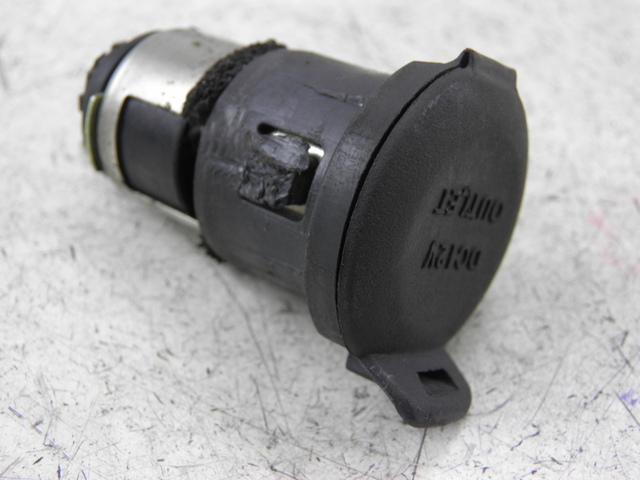 photo de CIGAR LIGHTER SOCKET SUZUKI UH BURGMAN 125 (2002 - 2006)