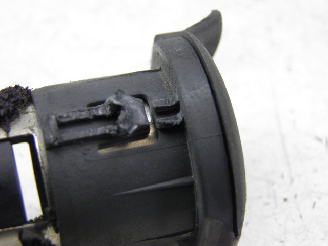 photo de CIGAR LIGHTER SOCKET SUZUKI UH BURGMAN 125 (2002 - 2006)