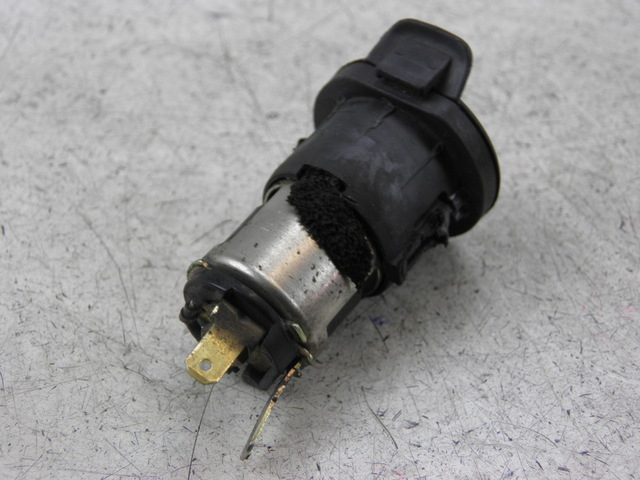 photo de CIGAR LIGHTER SOCKET SUZUKI UH BURGMAN 125 (2002 - 2006)