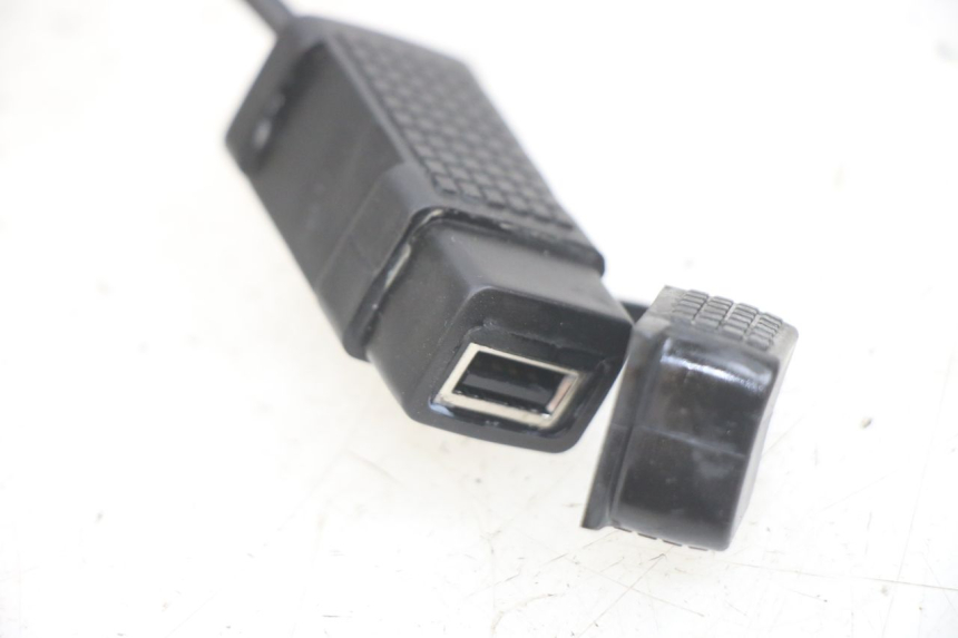 photo de CIGARETTE LIGHTER SOCKET APRILIA SXR 50 (2021 - 2023)