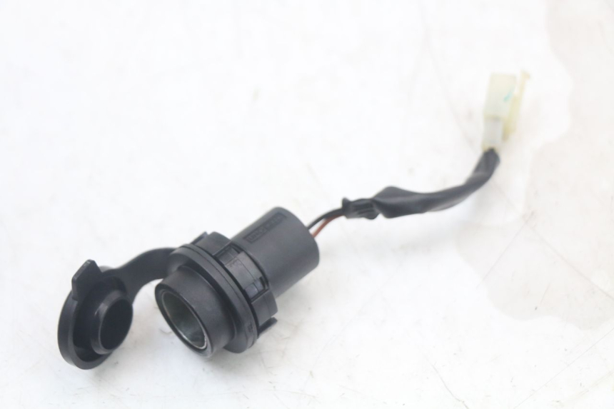 photo de CIGARETTE LIGHTER SOCKET YAMAHA XMAX X-MAX ABS 125 (2017 - 2020)