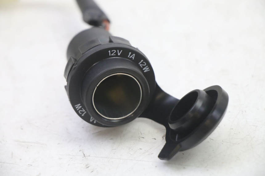 photo de CIGAR LIGHTER SOCKET YAMAHA XMAX X-MAX 125 (2021 - 2025)