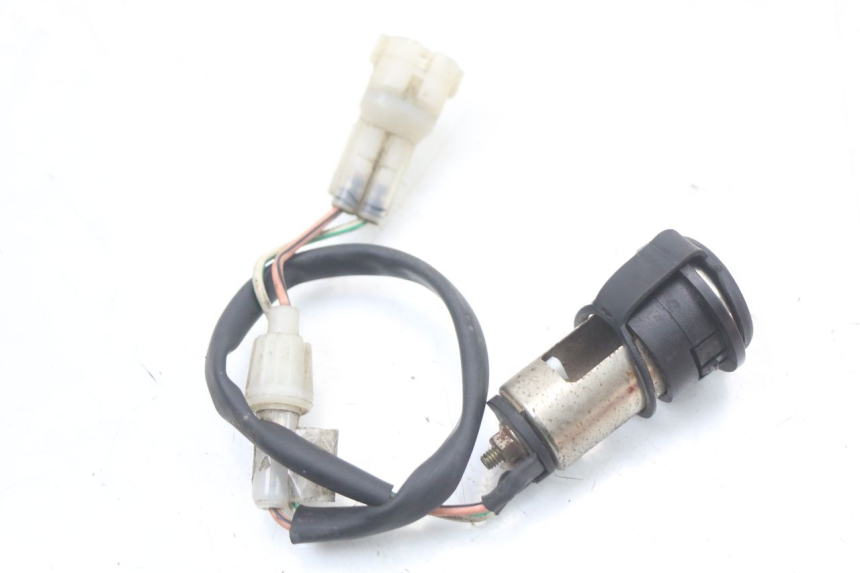 photo de Cigarette lighter socket KYMCO XCITING 250 (2006 - 2009)