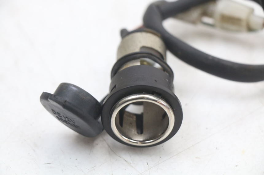photo de Cigarette lighter socket KYMCO XCITING 250 (2006 - 2009)
